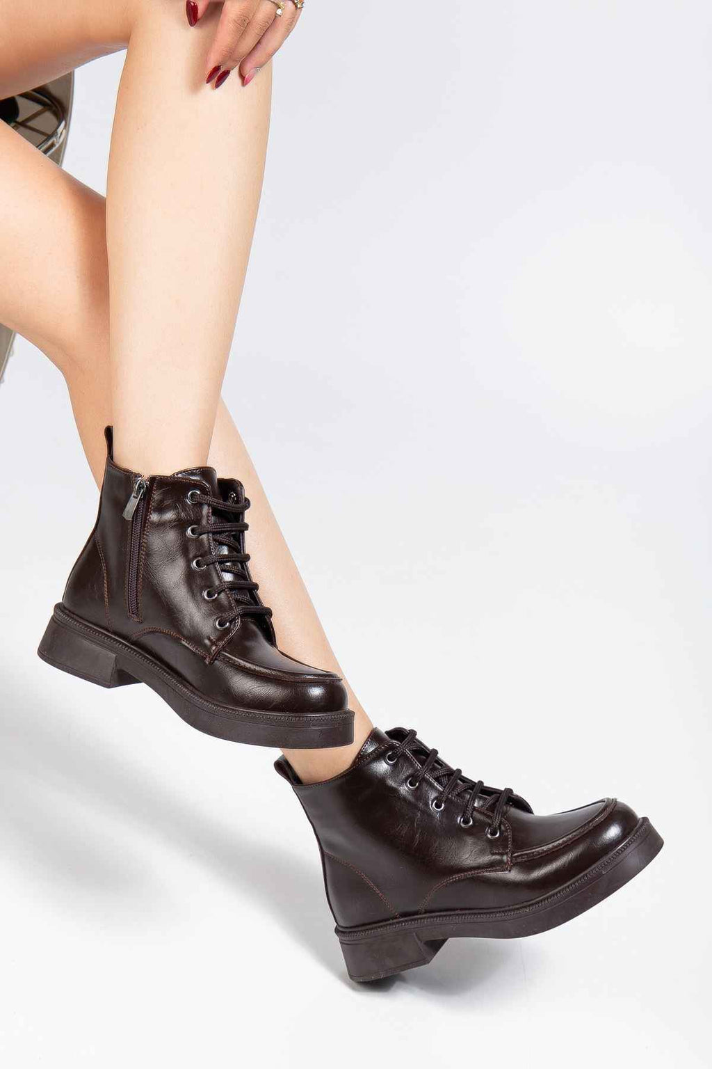 Ayakkabı Aşkı 02-2001 Kahve Kırışık Rugan Bağcıklı Fermuarlı Günlük Kadın Bot