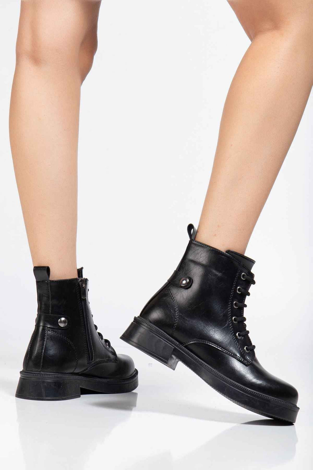 Ayakkabı Aşkı 02-2003 Siyah Kırışık Rugan Bağcıklı Fermuarlı Günlük Kadın Bot