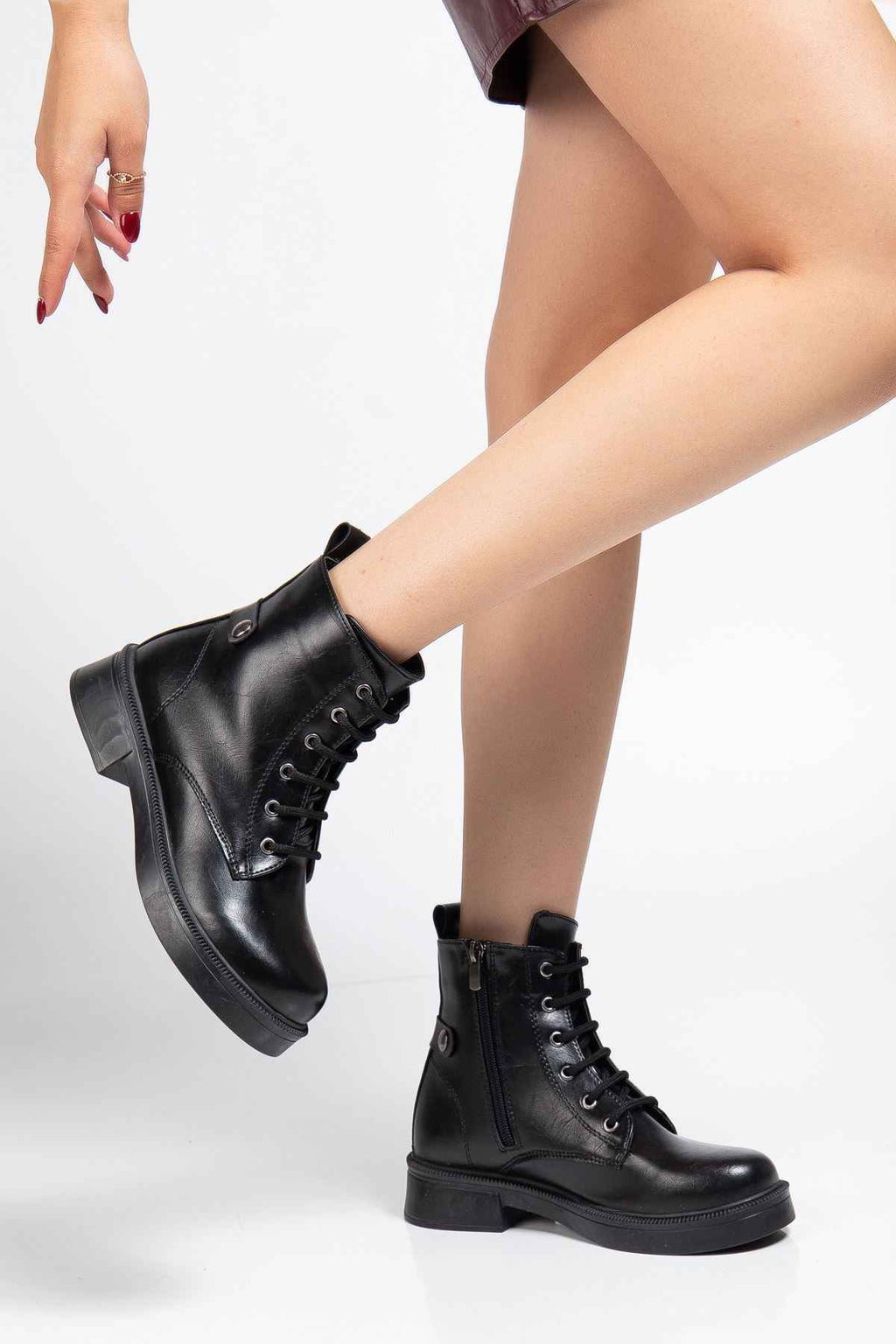 Ayakkabı Aşkı 02-2003 Siyah Kırışık Rugan Bağcıklı Fermuarlı Günlük Kadın Bot