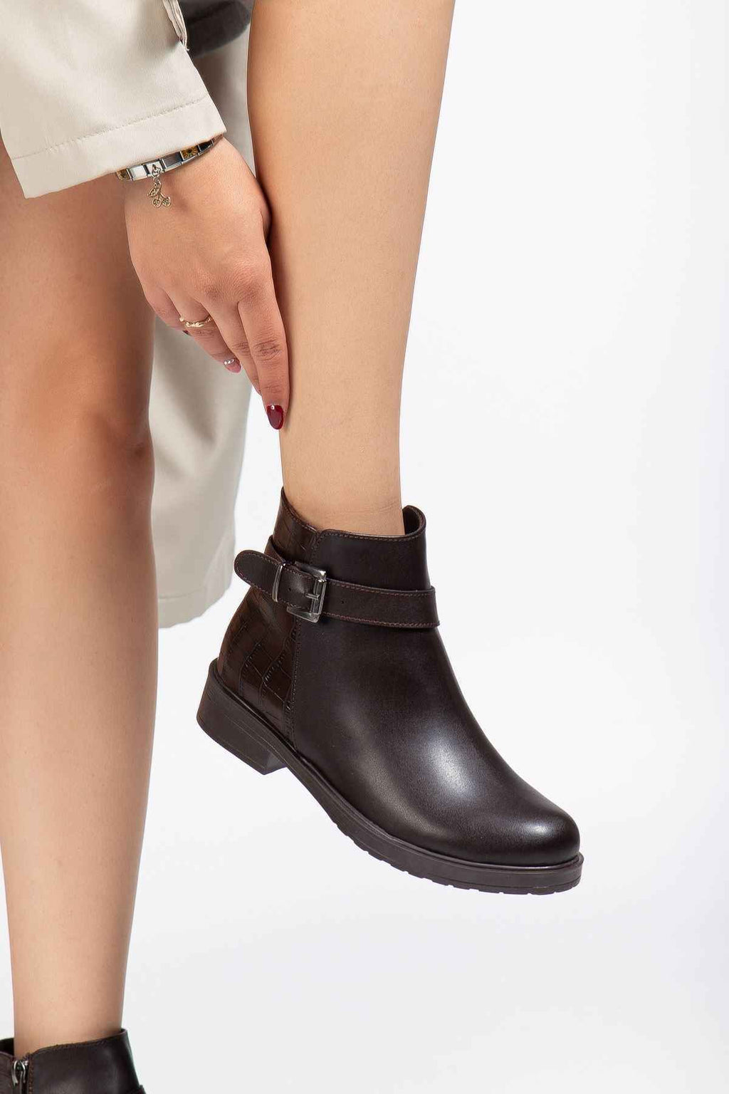 Ayakkabı Aşkı 165-204/1 Kahve Kroko Toka Aksesuarlı Fermuarlı Günlük Kadın Bot