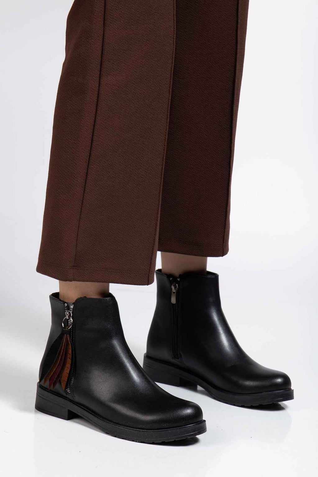 Ayakkabı Aşkı 165-205 Siyah Cilt Yaprak Desenli Fermuarlı Günlük Kadın Bot