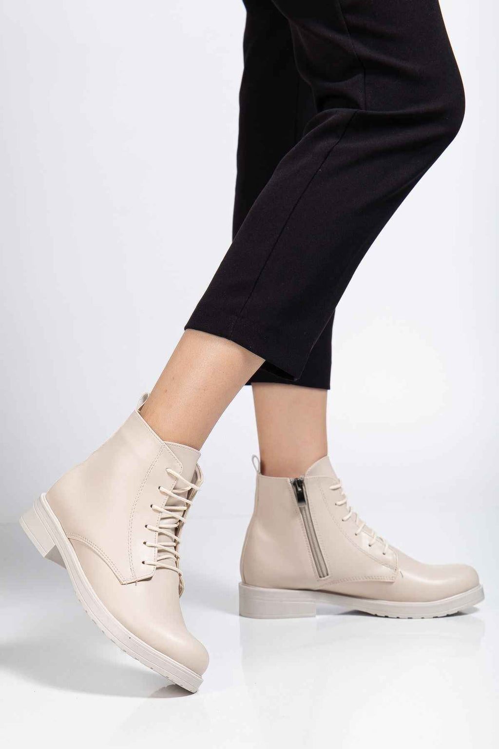 Ayakkabı Aşkı 165-225 Bej Cilt Bağcıklı Fermuarlı Günlük Kadın Bot