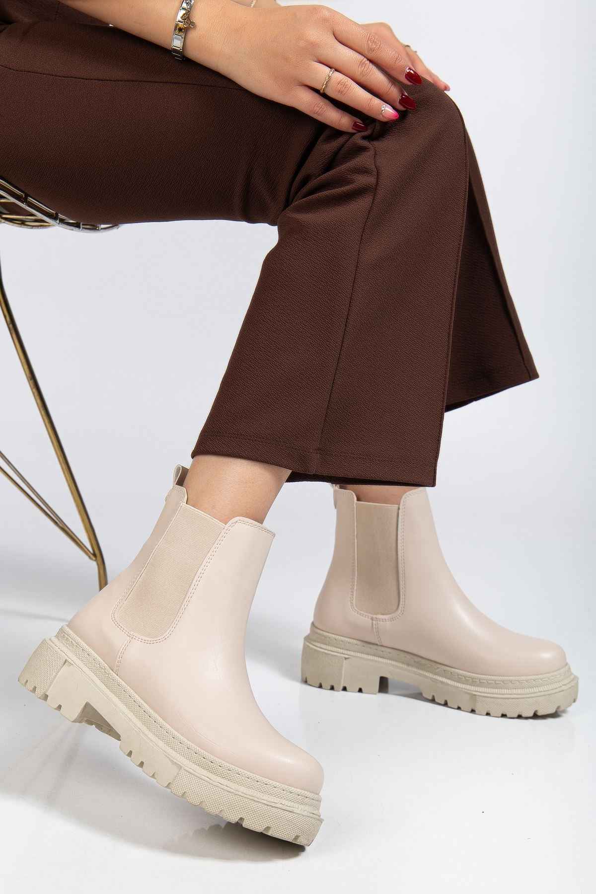 Ayakkabı Aşkı 812-2137 Bej Lastikli Günlük Kadın Bot