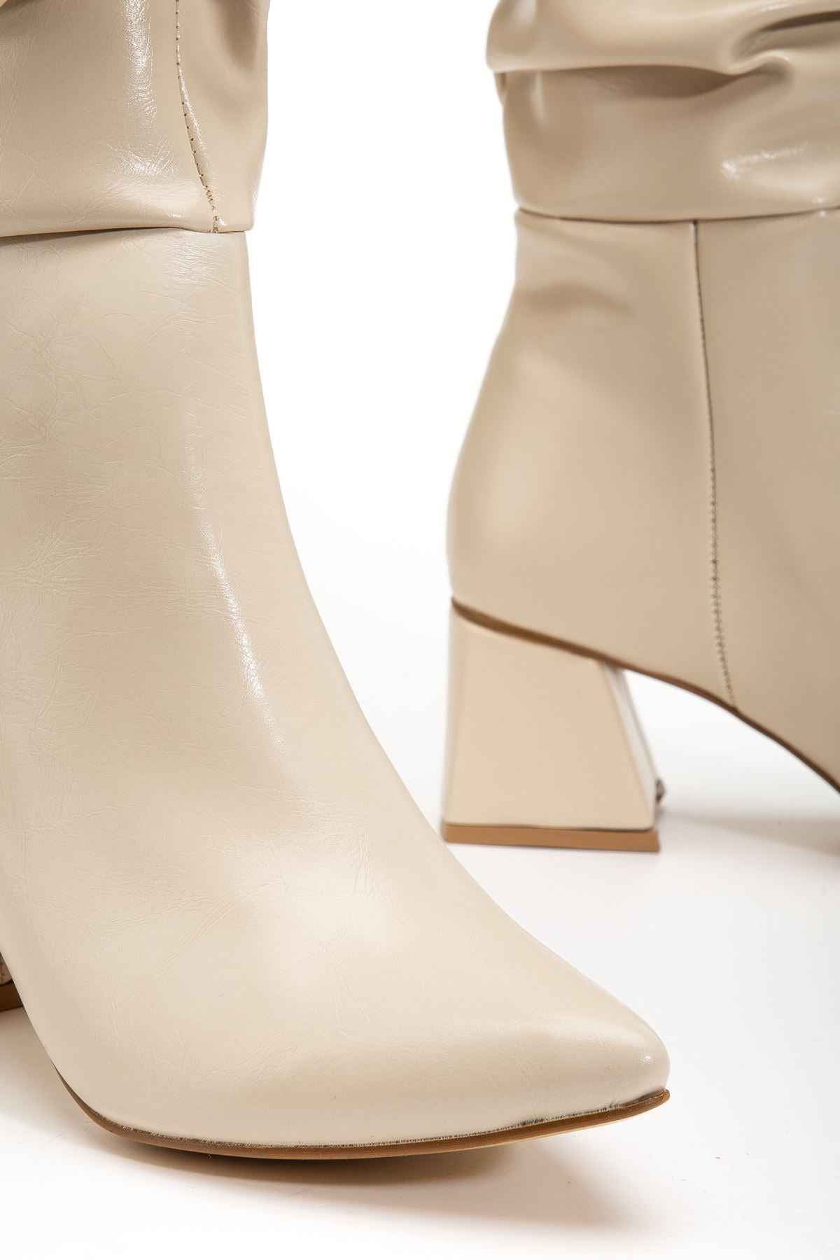 Ayakkabı Aşkı Syt-2002 Bej Kırışık Rugan Körüklü Kalın Topuklu Günlük Bayan Çizme